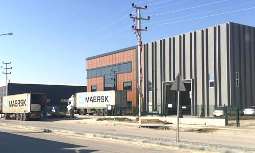 fabrika merkez sağ taraftan